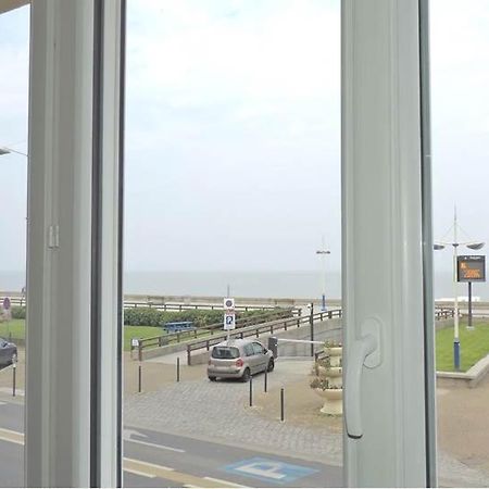 ESPLANADE FRONT DE MER 109 1er Etage Lit fait wifi Parking Le Tréport Exterior foto