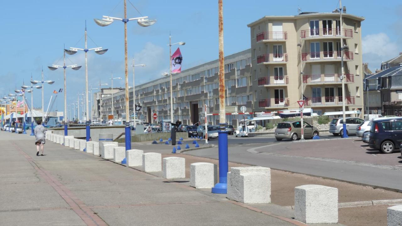 ESPLANADE FRONT DE MER 109 1er Etage Lit fait wifi Parking Le Tréport Exterior foto